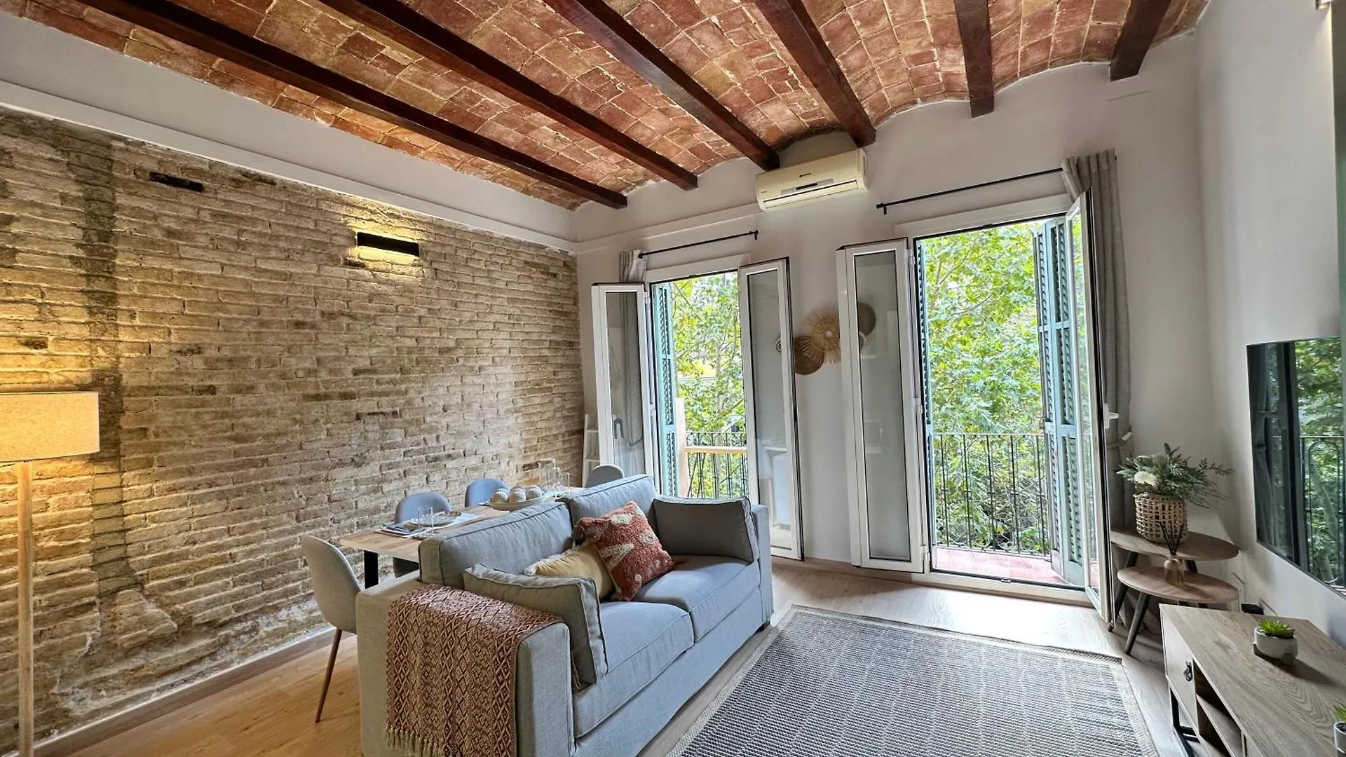 Sant Pau Modernista Apartment Barcelona